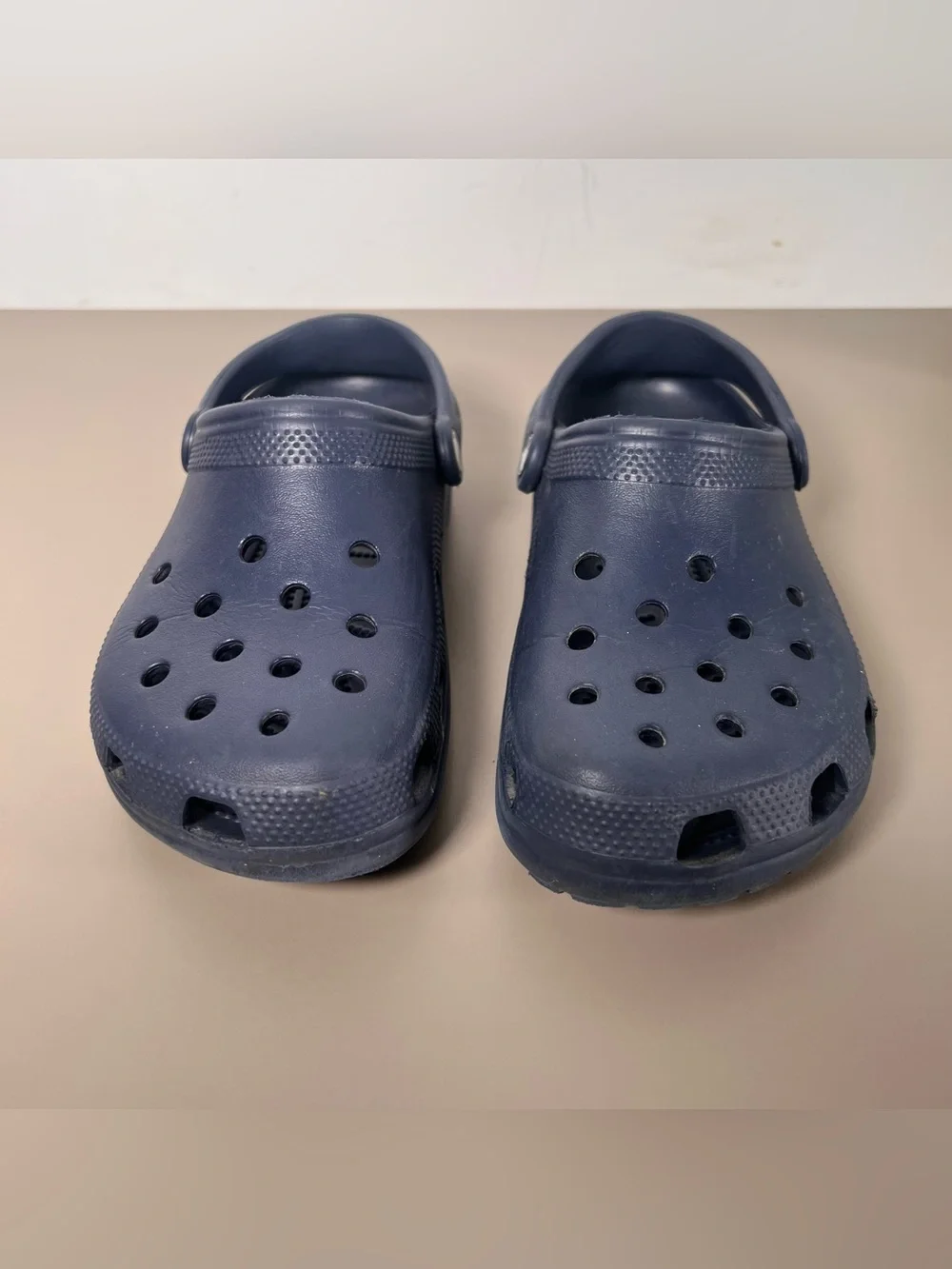 CROCS Blue Navy Classic Clogs  Unisex Kids Juniors Size 6
